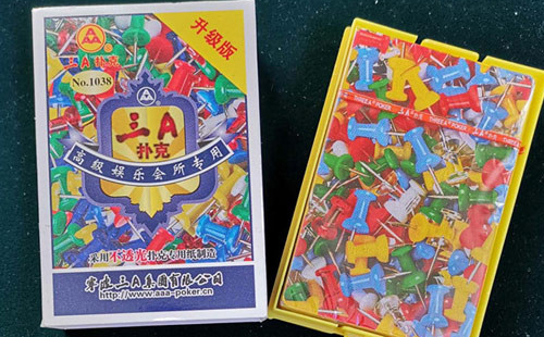 久治扑克批发采购指南与产品质量识别要点解析